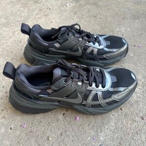 Women’s Nike V2K Run